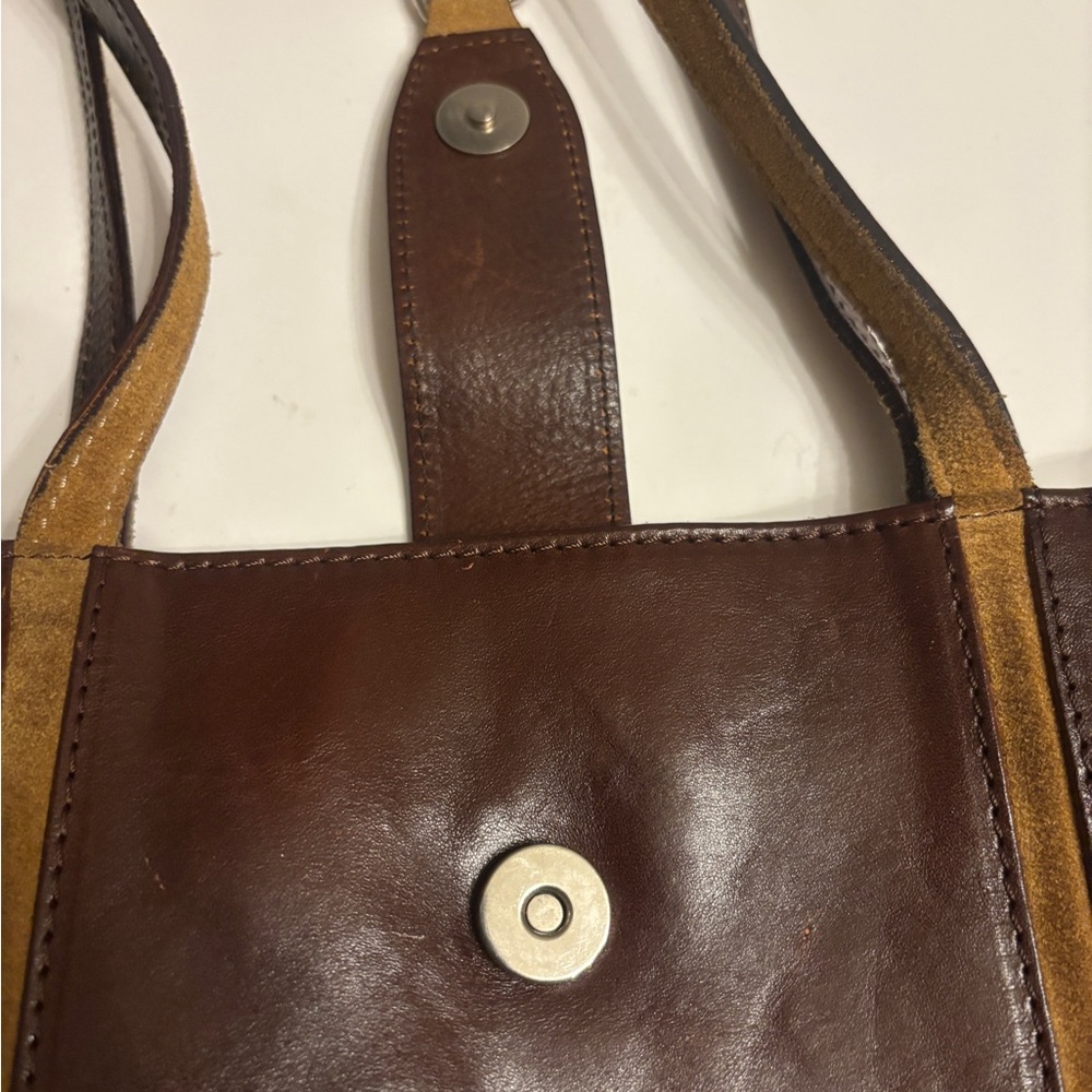 Claudia Firenze Leather Tassel Tote Bag - Picture 3 of 12